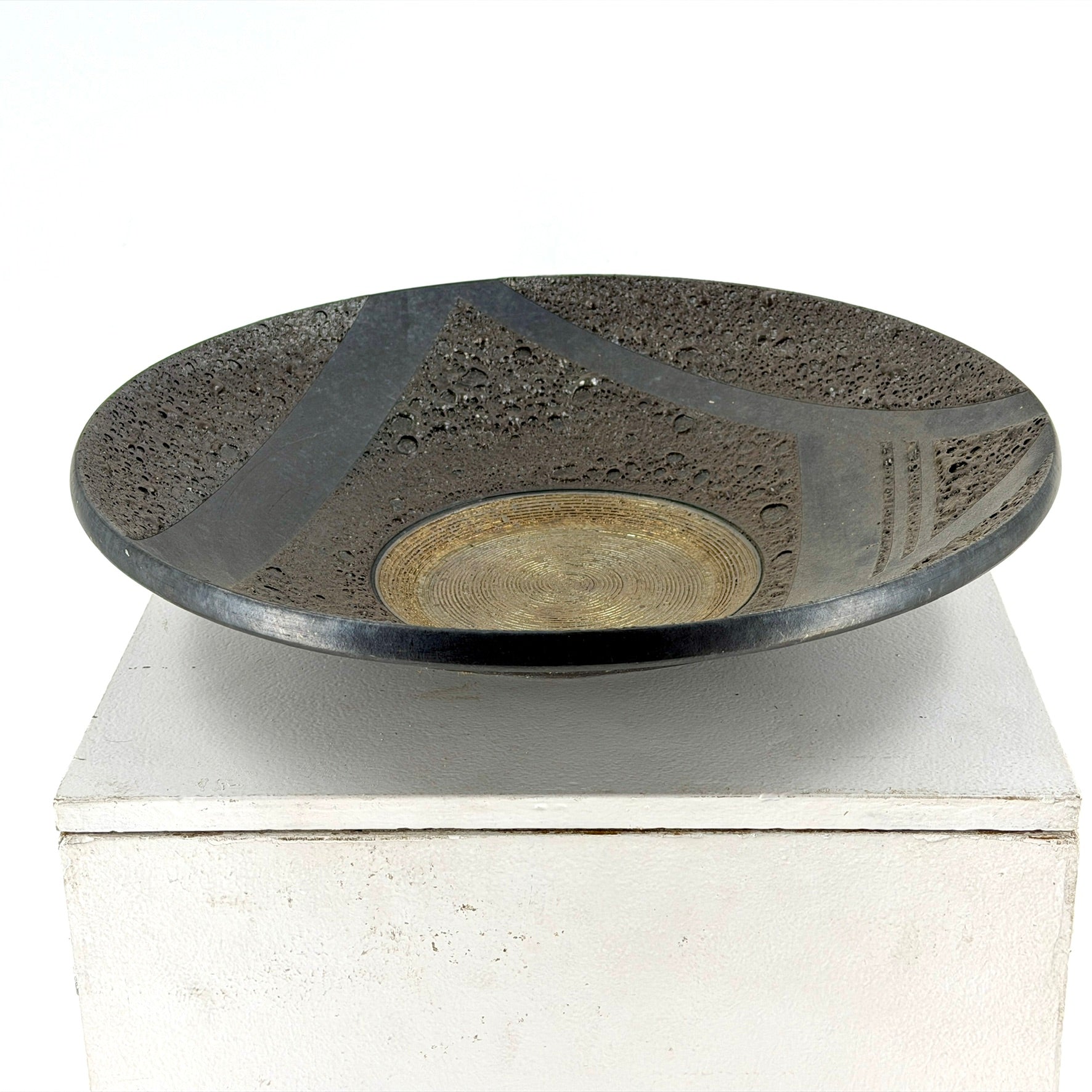 15 Inch Lava Bowl