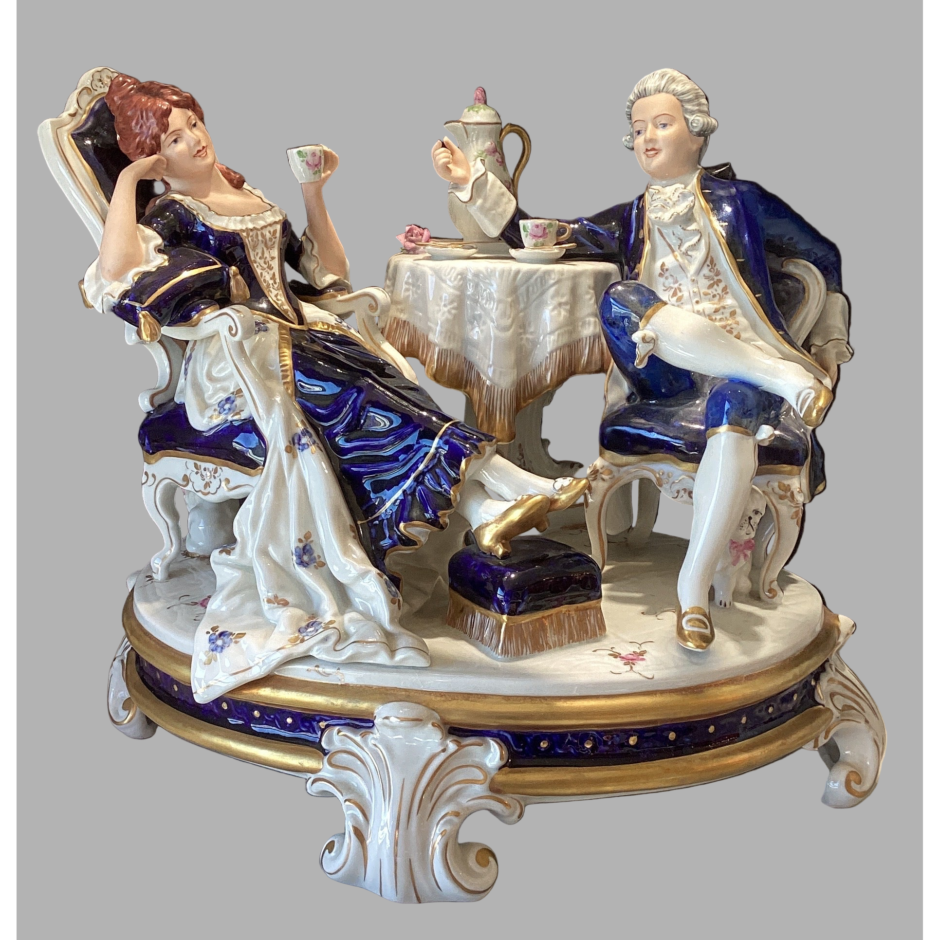 Czechoslovakian porcelain lady and gentleman - 39B31.35.160