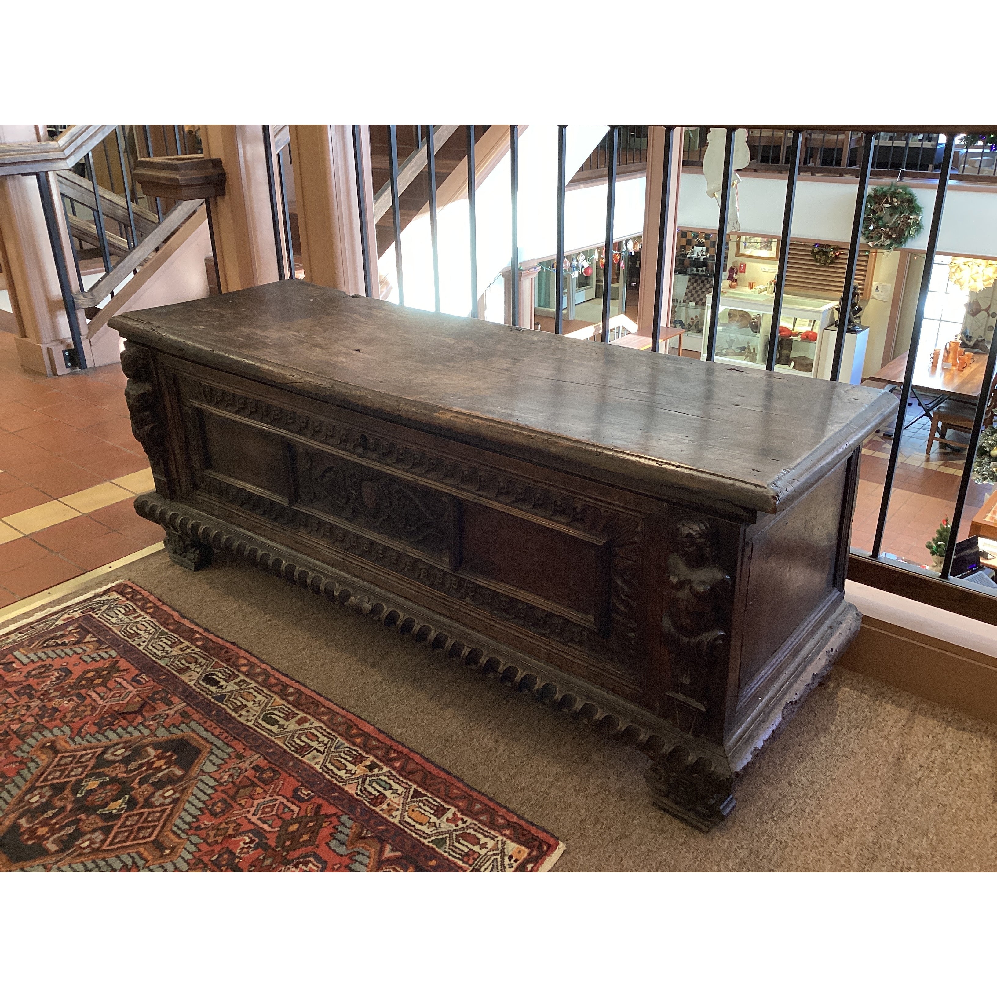 Early Walnut Cassone / Chest - 013.35.291