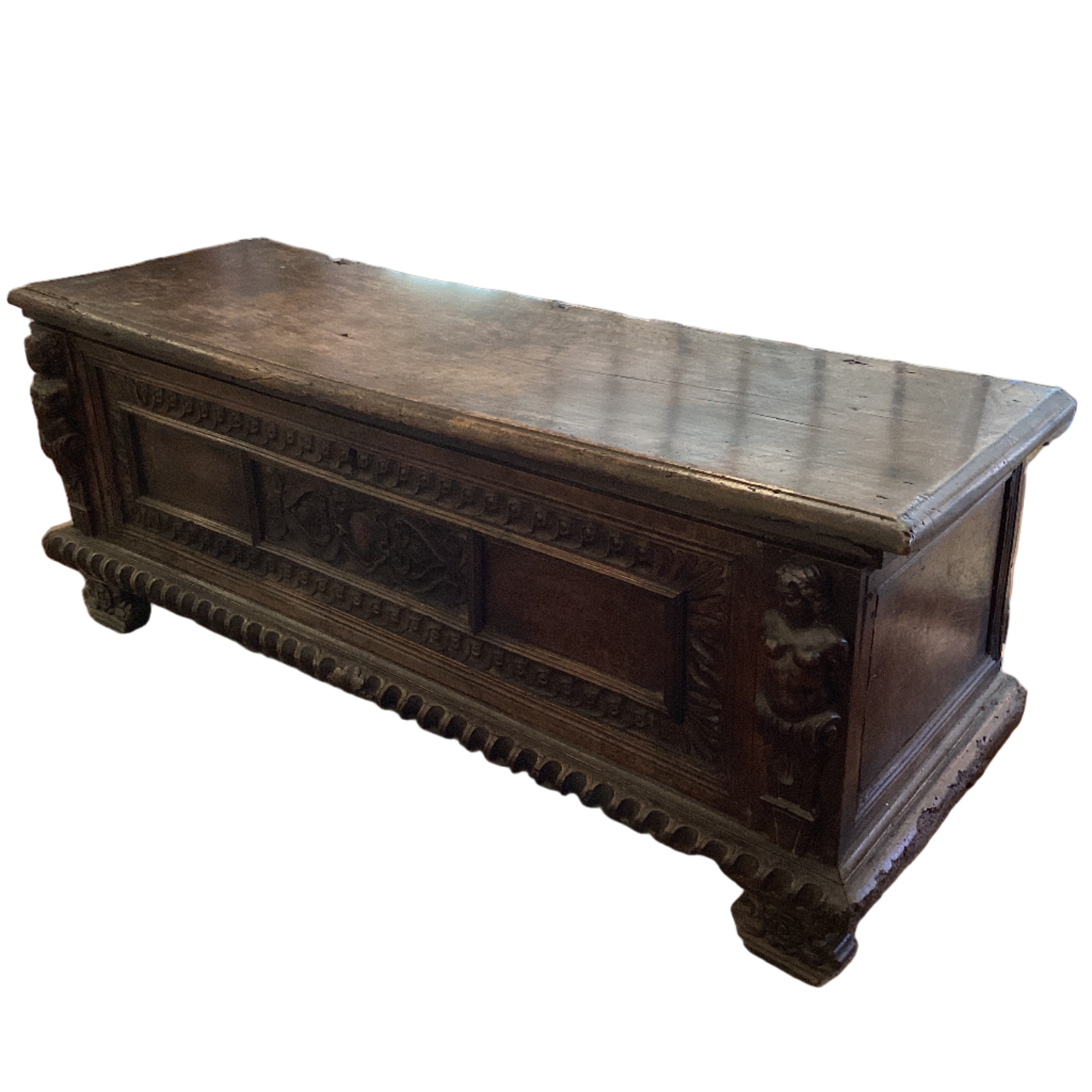 Early Walnut Cassone / Chest - 013.35.291