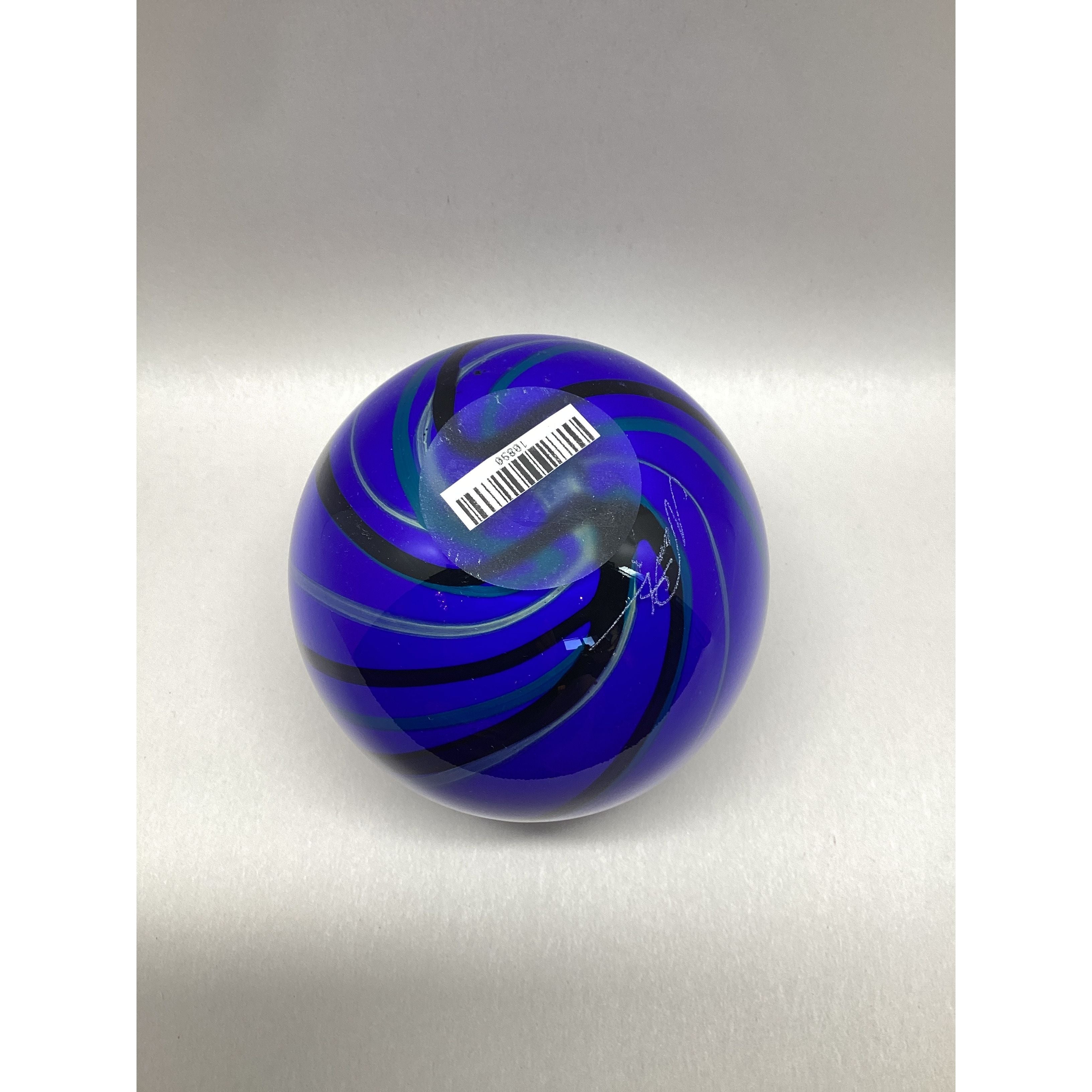 Nemtoi globular vase small bl