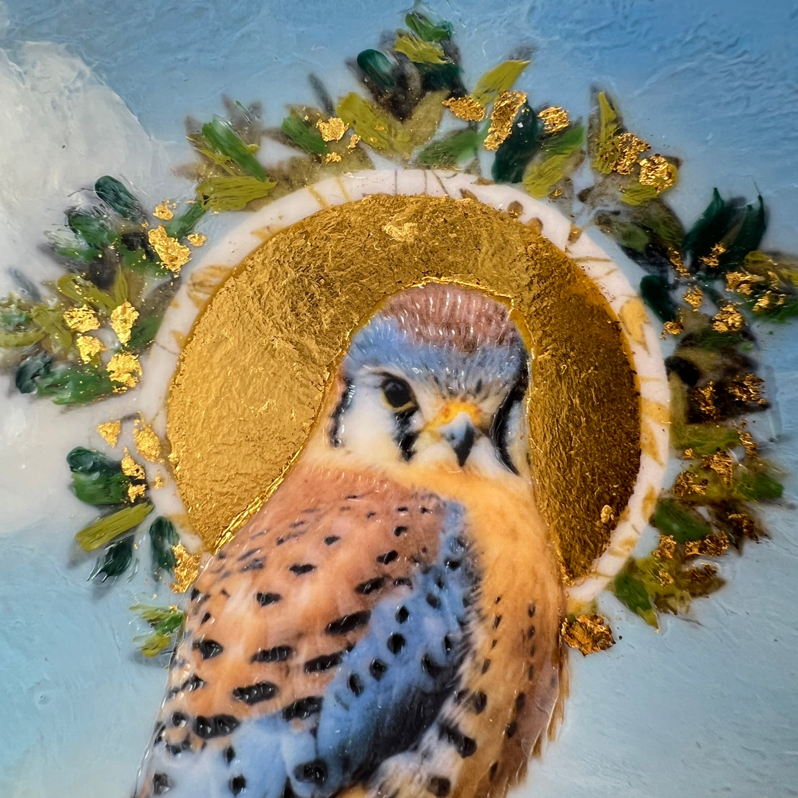 "Bird Saint - Kestrel" - Dominique Gustin