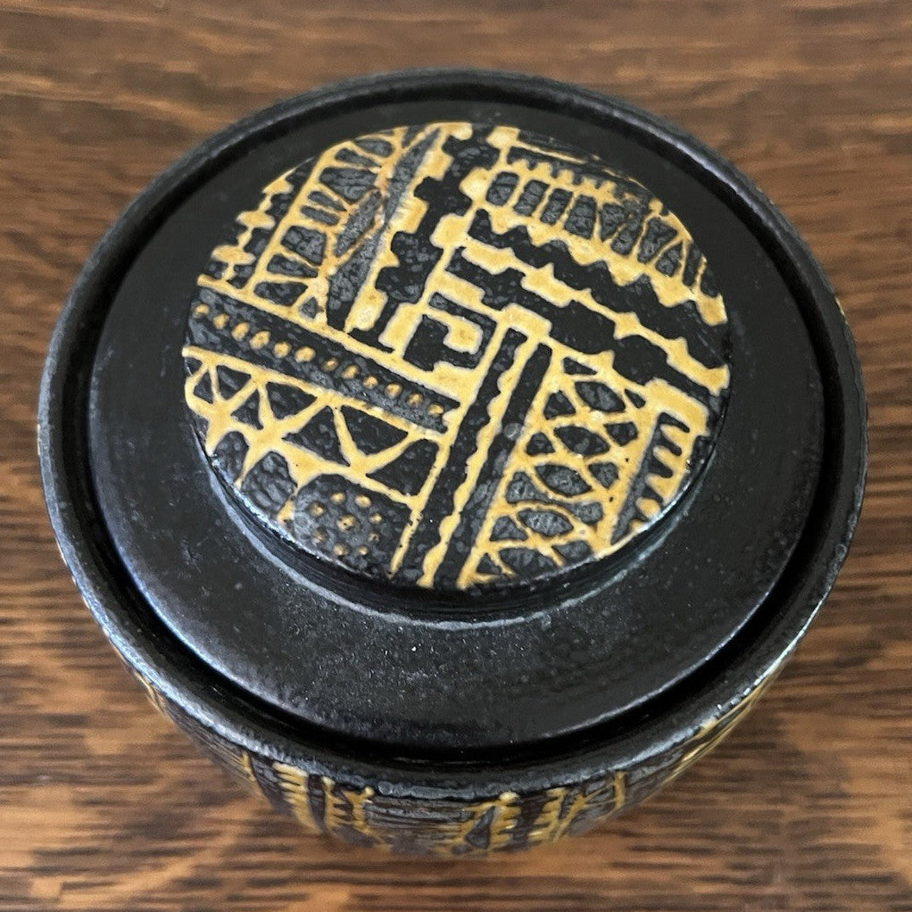 Baca Lidded Round box 724/3362