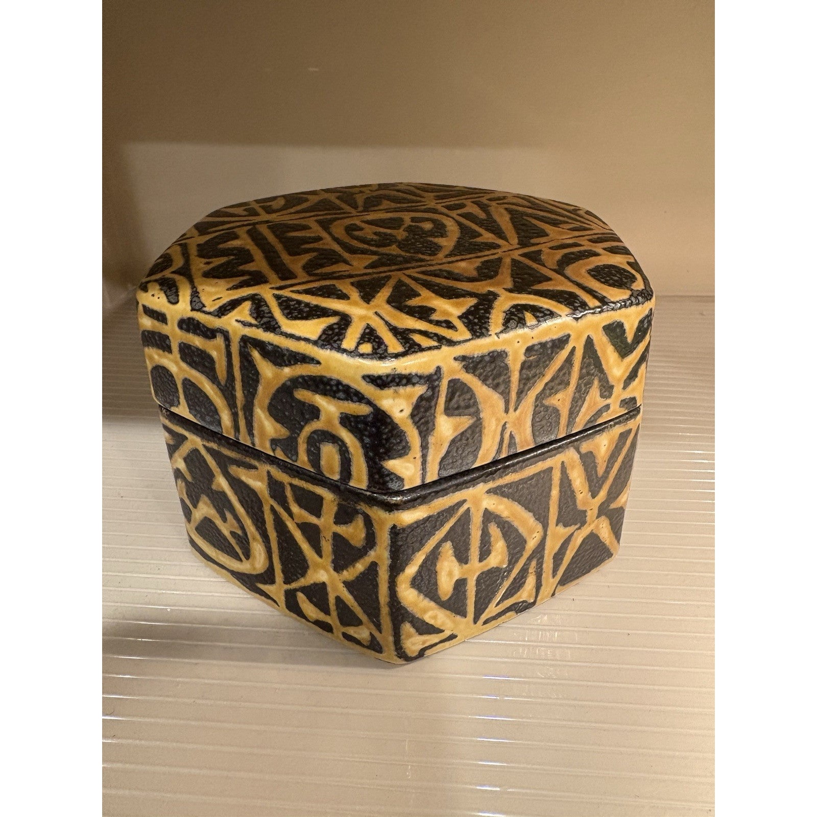 Royal Copenhagen Baca Covered Box 706/3363